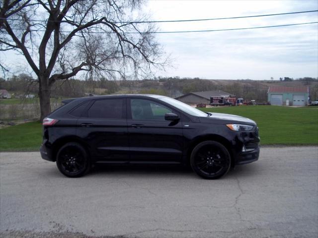 used 2022 Ford Edge car, priced at $29,500