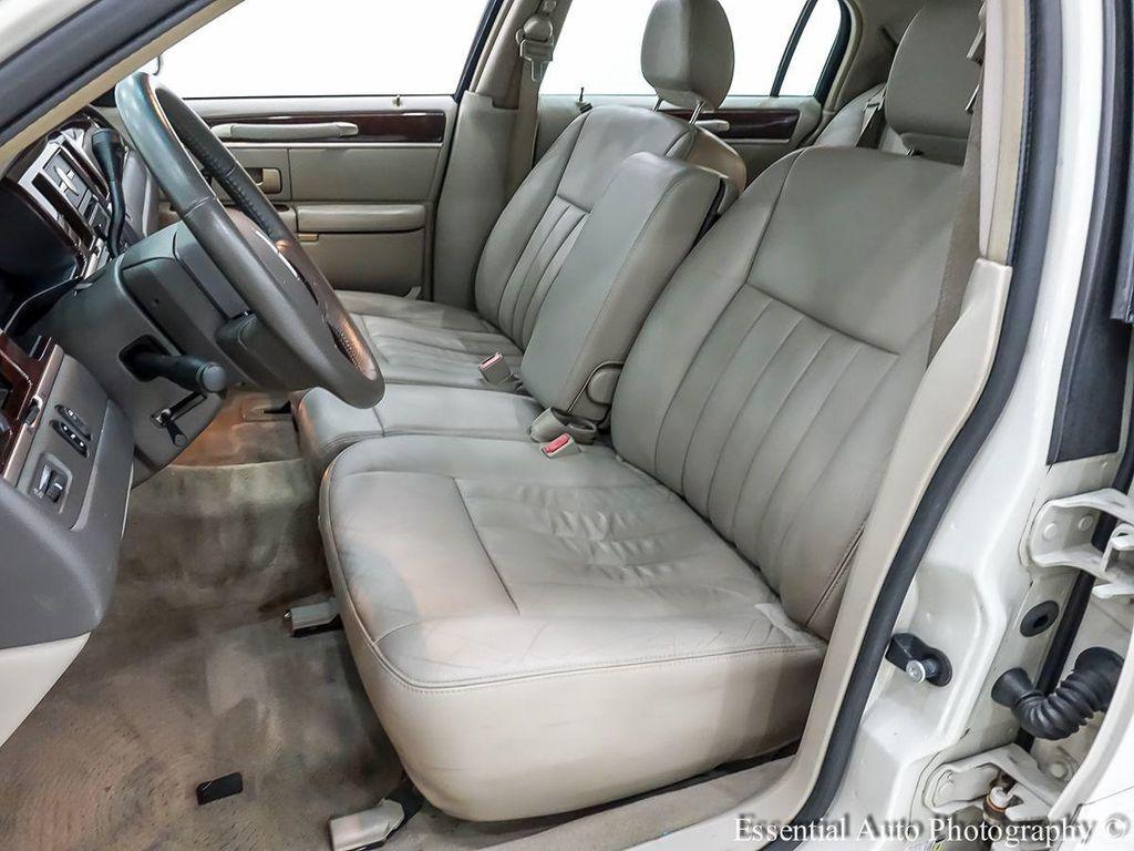 used 2007 Lincoln Town Car car, priced at $12,995