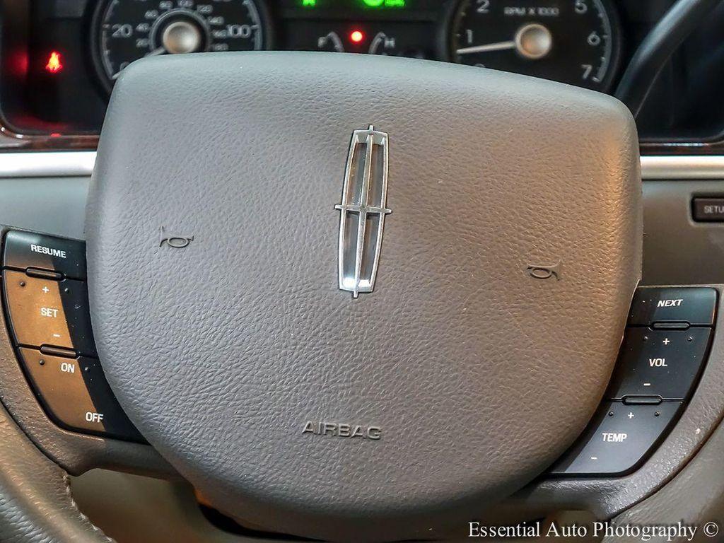 used 2007 Lincoln Town Car car, priced at $12,995