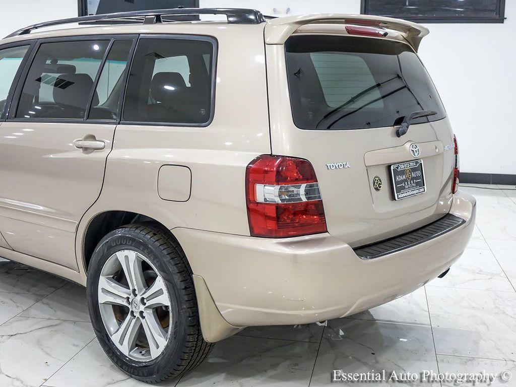 used 2007 Toyota Highlander car, priced at $6,495