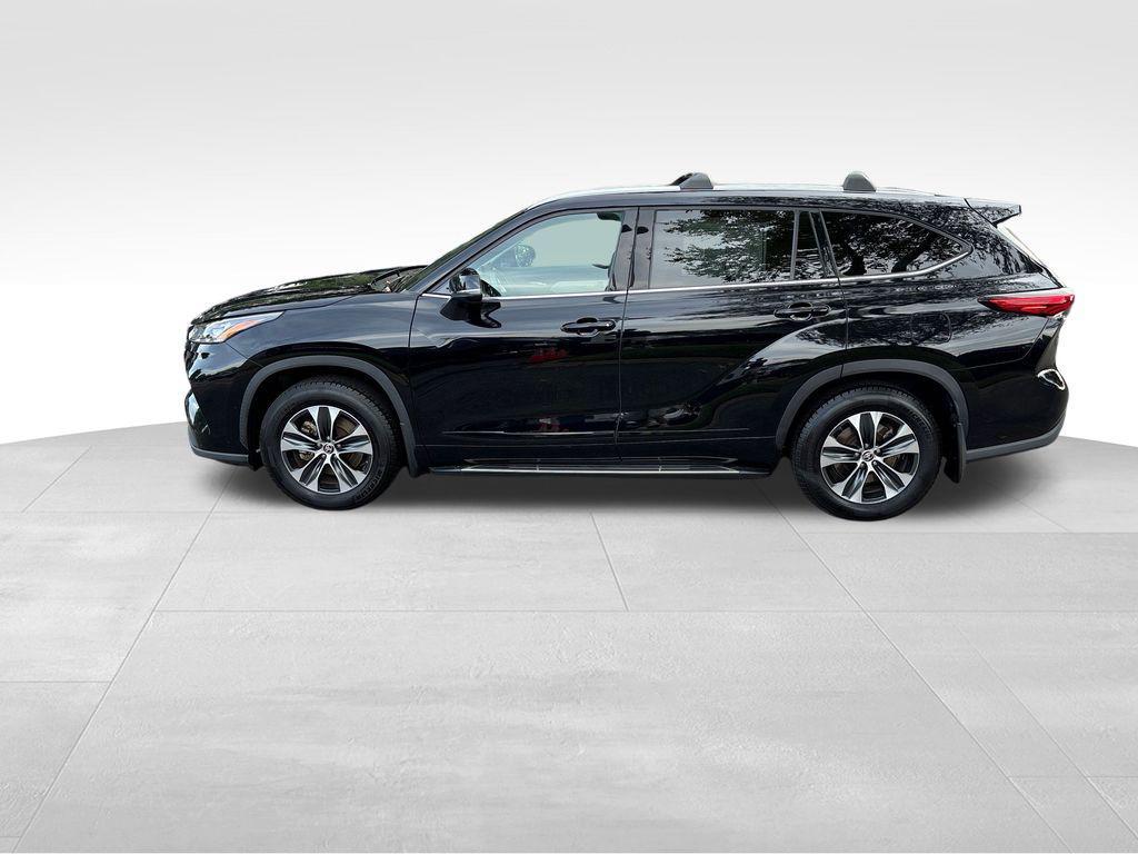 used 2020 Toyota Highlander car, priced at $26,378