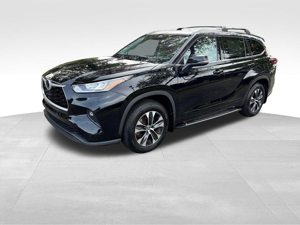used 2020 Toyota Highlander car, priced at $26,378