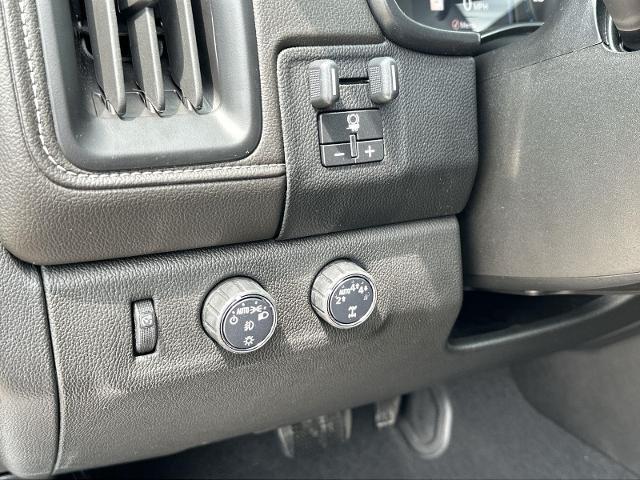used 2022 GMC Canyon car, priced at $35,496