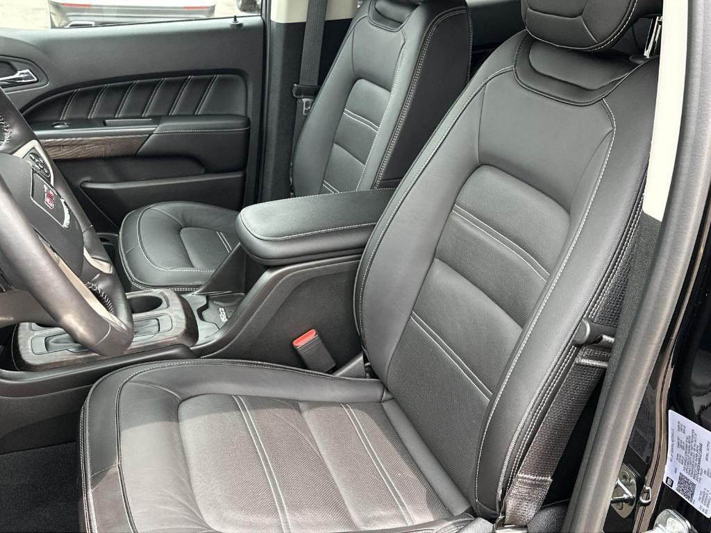 used 2022 GMC Canyon car, priced at $35,496