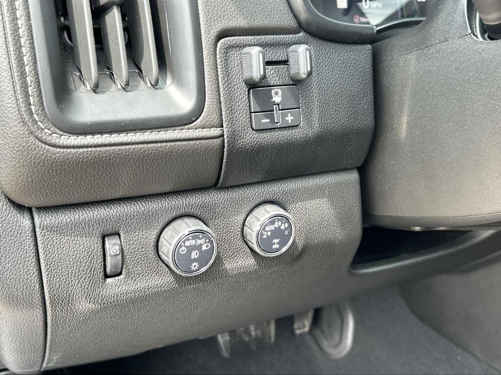 used 2022 GMC Canyon car, priced at $35,496