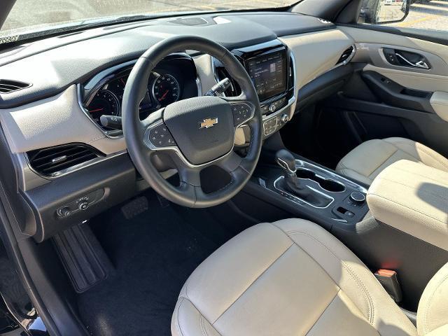 used 2023 Chevrolet Traverse car, priced at $32,996