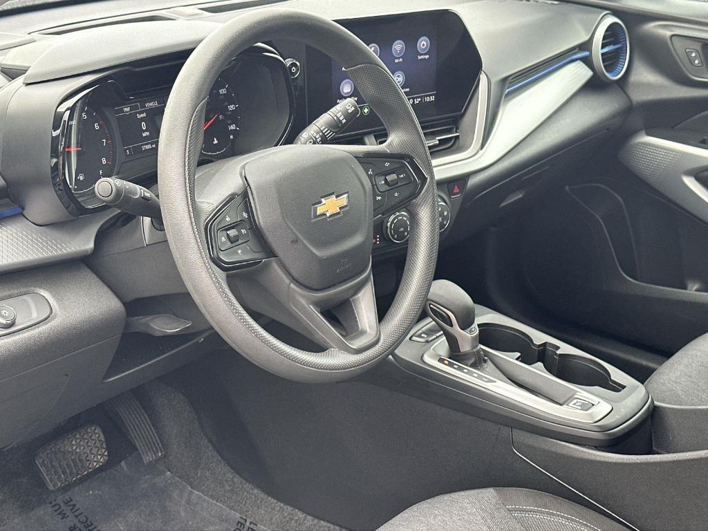 used 2024 Chevrolet Trax car, priced at $20,296