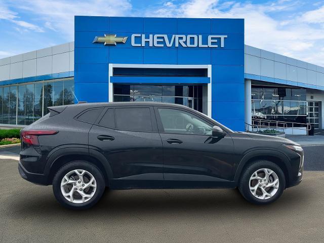 used 2024 Chevrolet Trax car, priced at $20,296