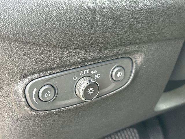 used 2022 Chevrolet Equinox car, priced at $25,896