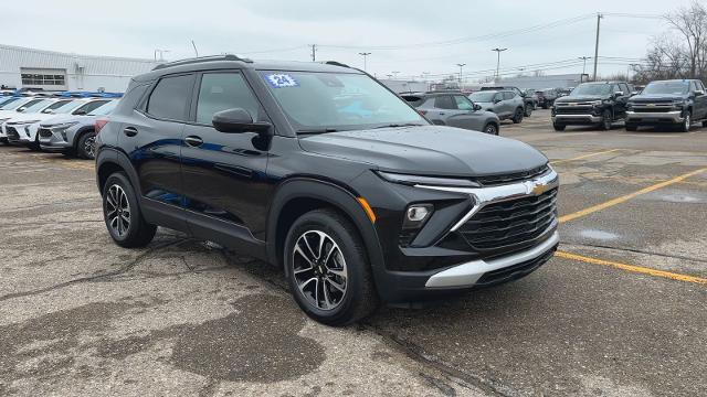 used 2024 Chevrolet TrailBlazer car, priced at $22,996