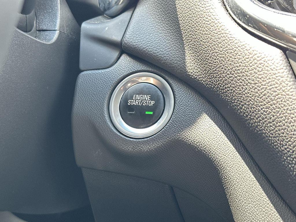 used 2023 Chevrolet Equinox car, priced at $23,296