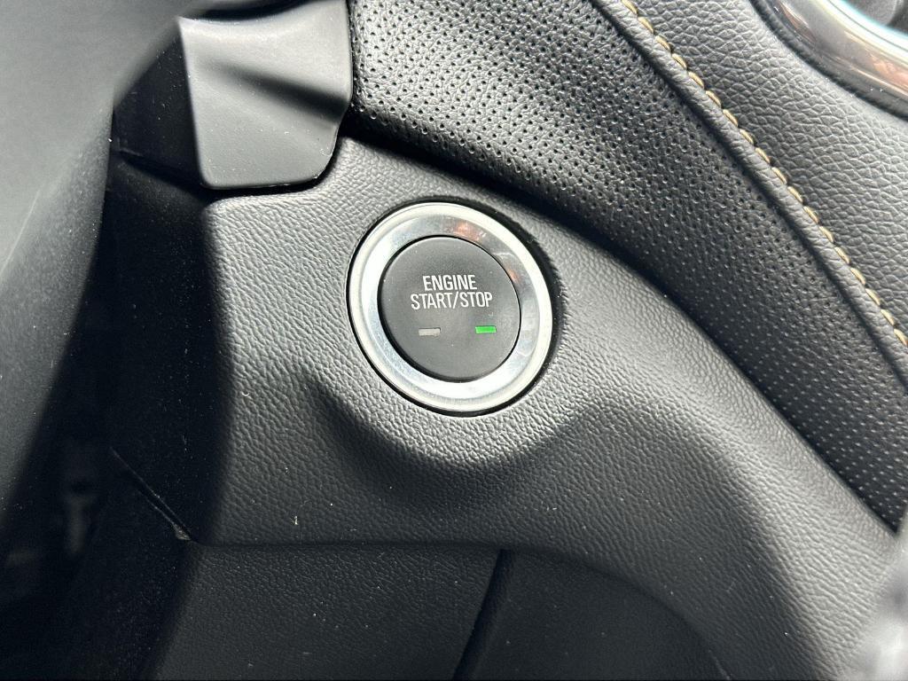 used 2022 Chevrolet Equinox car, priced at $24,996