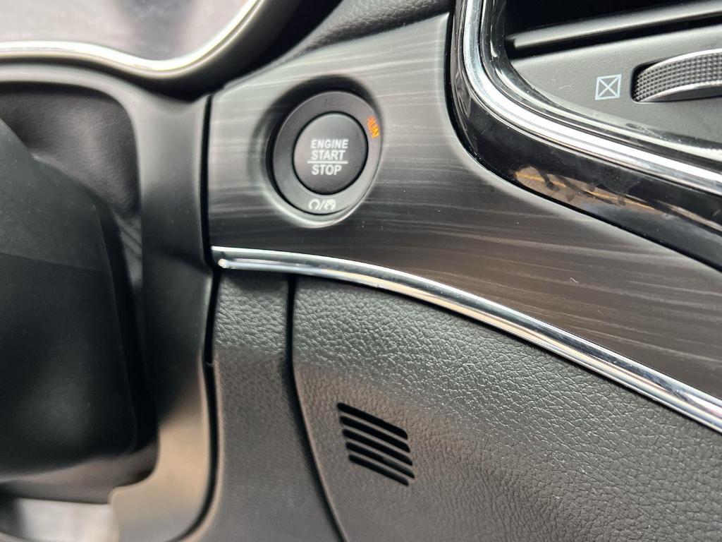 used 2021 Jeep Grand Cherokee car, priced at $28,996