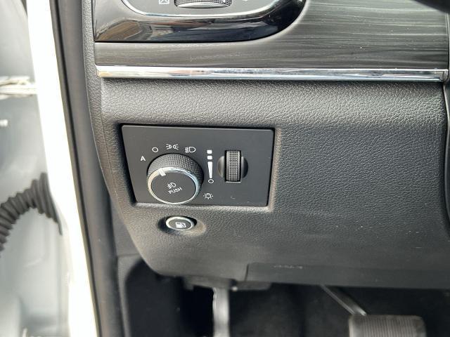 used 2021 Jeep Grand Cherokee car, priced at $27,496