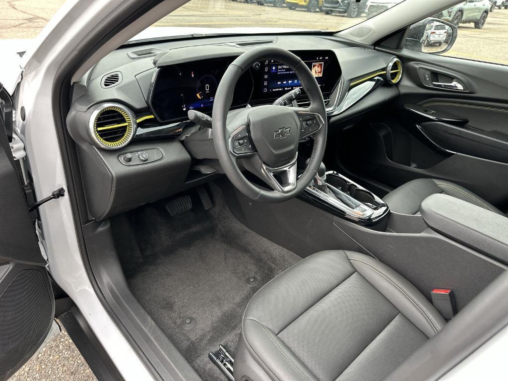 used 2025 Chevrolet Trax car, priced at $24,996