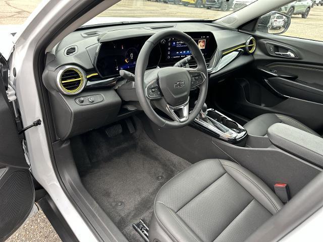 used 2025 Chevrolet Trax car, priced at $24,996