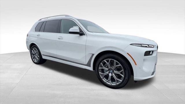 new 2025 BMW X7 car, priced at $91,105