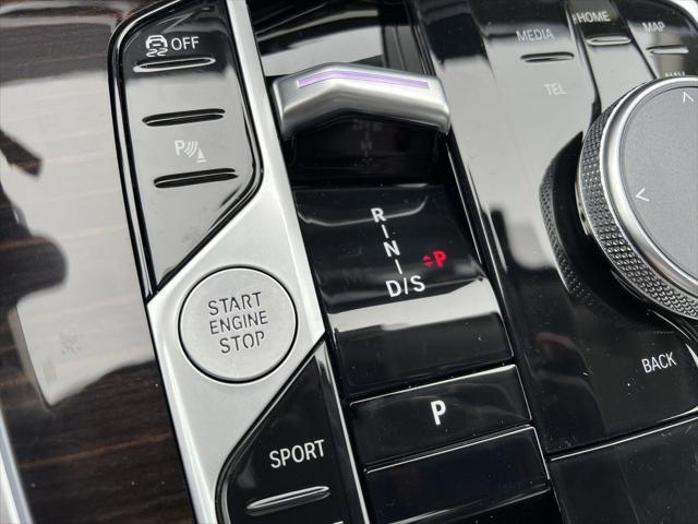 new 2025 BMW X7 car, priced at $91,105