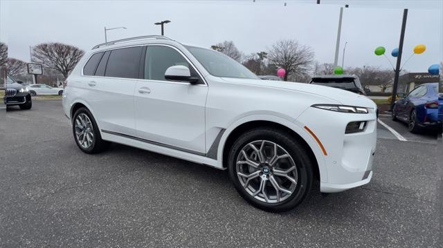 new 2025 BMW X7 car, priced at $91,105
