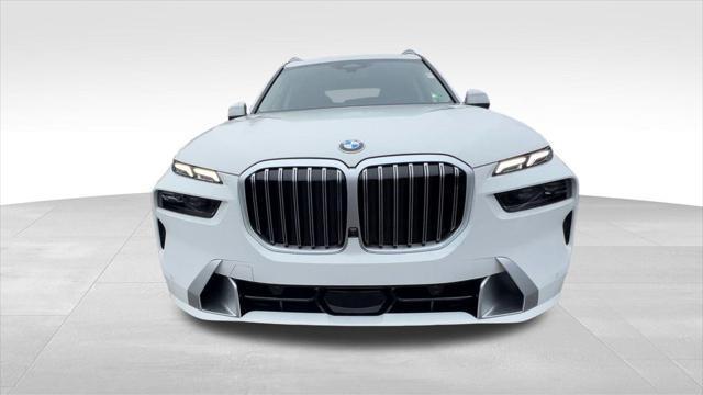 new 2025 BMW X7 car, priced at $91,105