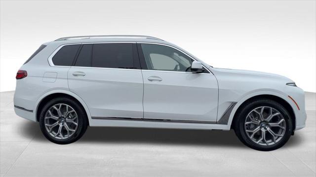 new 2025 BMW X7 car, priced at $91,105