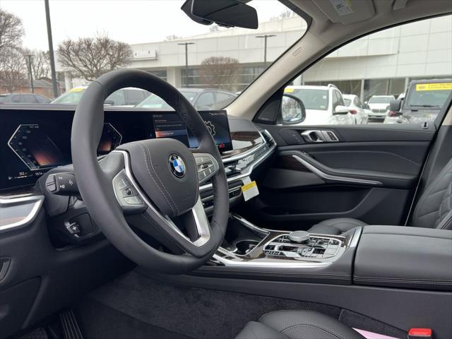 new 2025 BMW X7 car, priced at $91,105