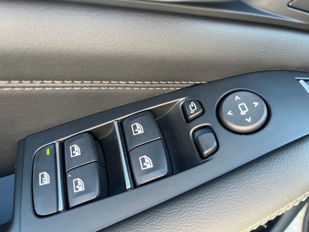 new 2026 BMW X7 car, priced at $95,580