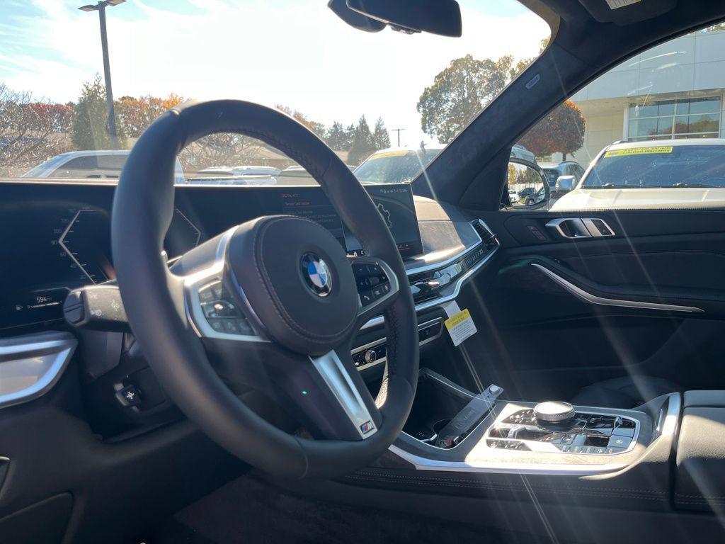 new 2026 BMW X7 car, priced at $95,580