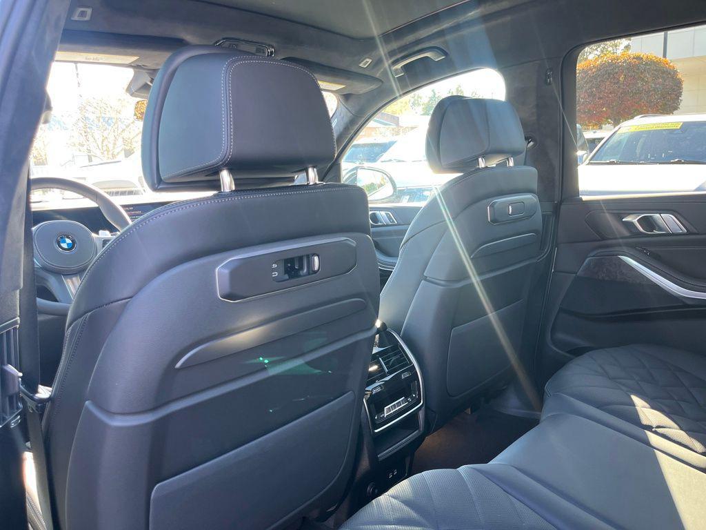 new 2026 BMW X7 car, priced at $95,580