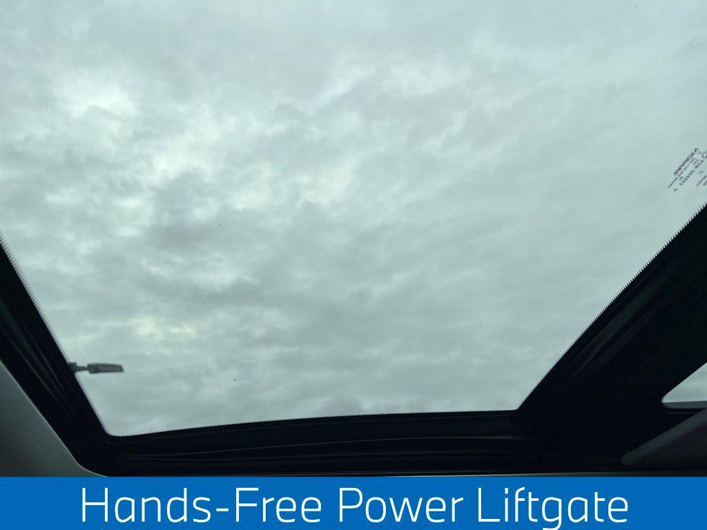 used 2023 Jeep Cherokee car, priced at $25,199