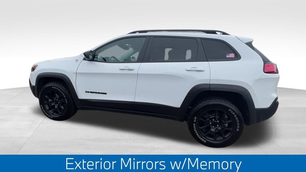 used 2023 Jeep Cherokee car, priced at $25,199