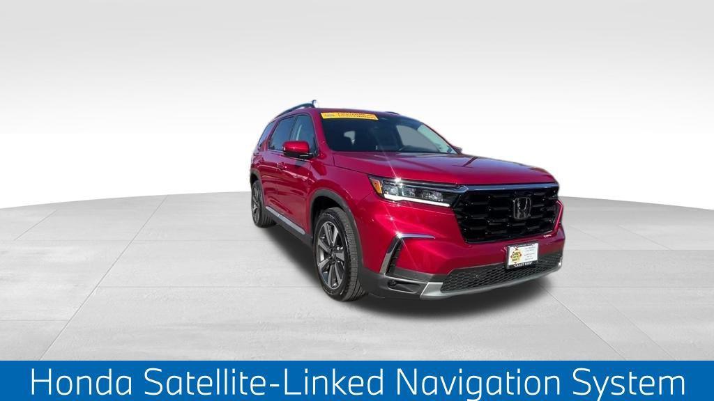 used 2025 Honda Pilot car, priced at $46,789
