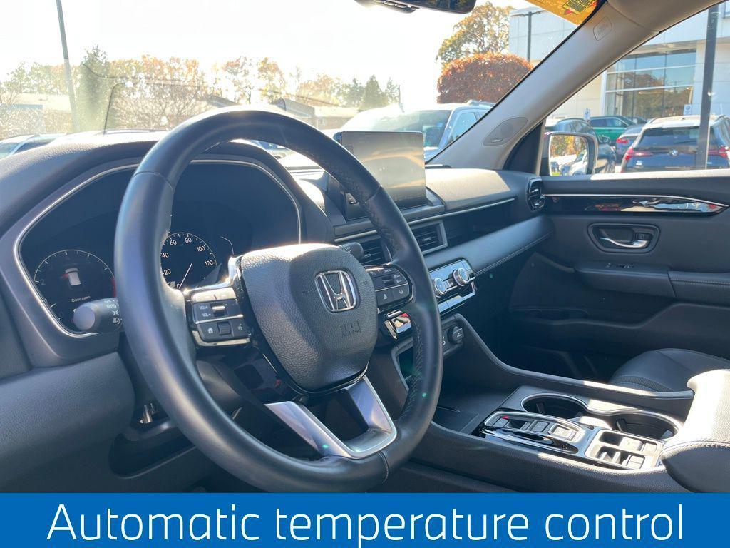 used 2025 Honda Pilot car, priced at $46,789