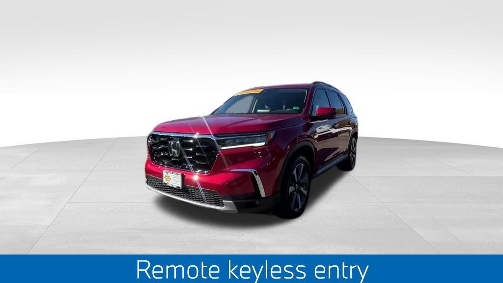 used 2025 Honda Pilot car, priced at $46,789