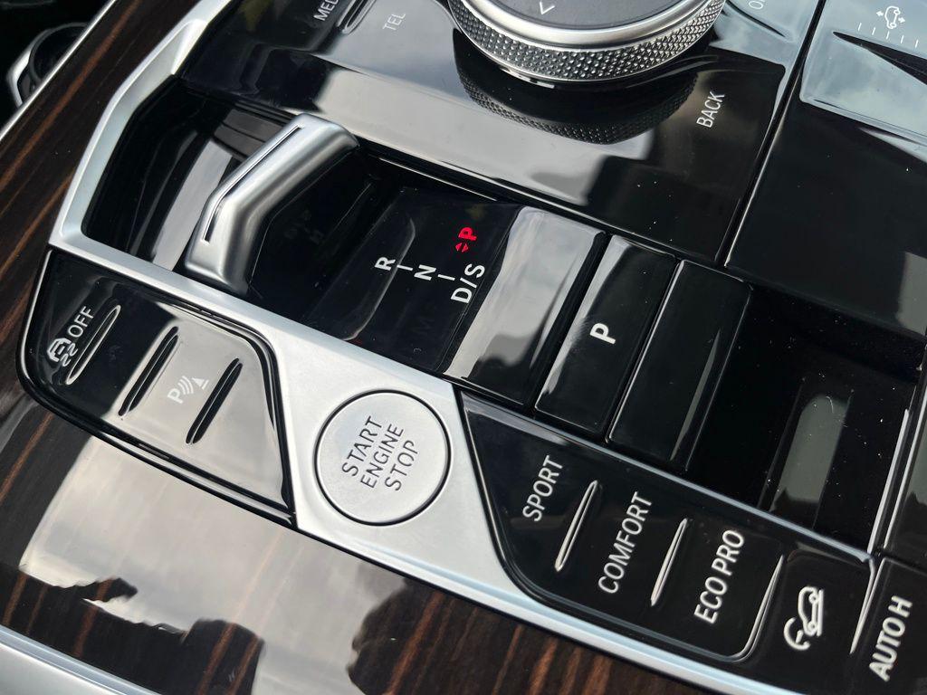 new 2026 BMW X7 car, priced at $88,580