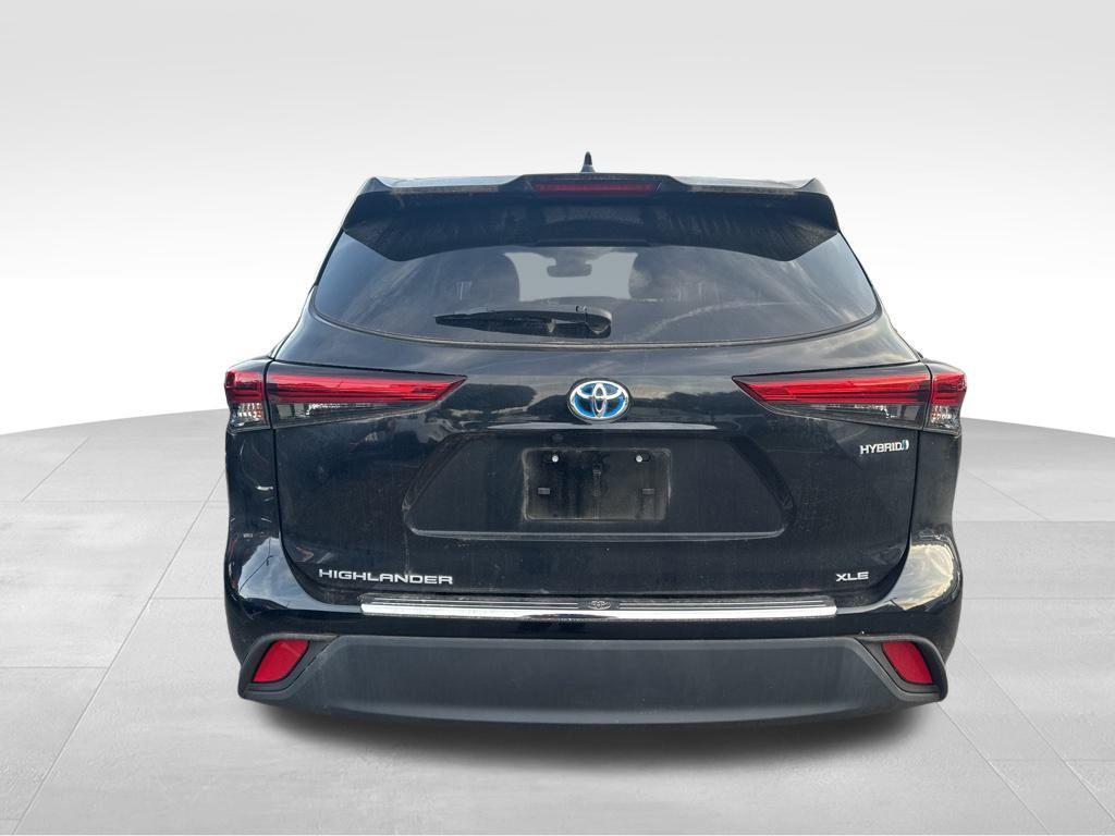 used 2022 Toyota Highlander Hybrid car, priced at $36,860