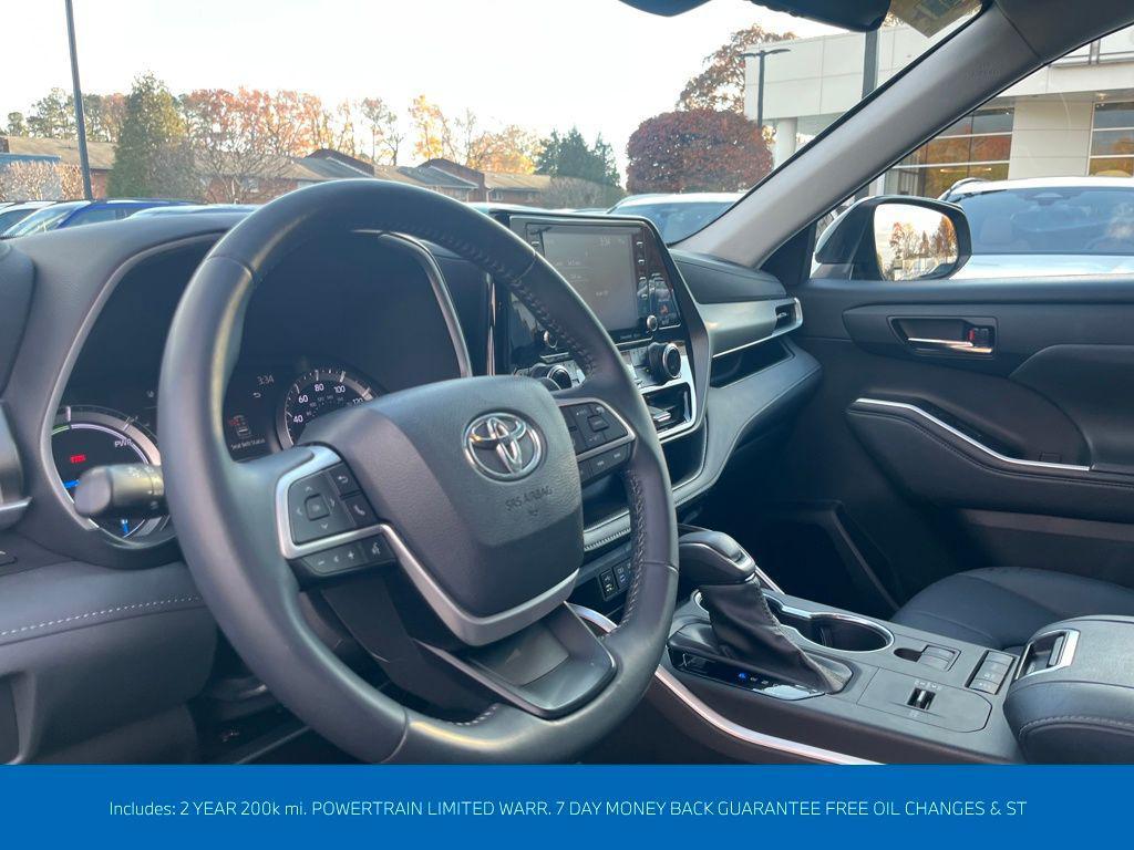 used 2022 Toyota Highlander Hybrid car, priced at $43,995