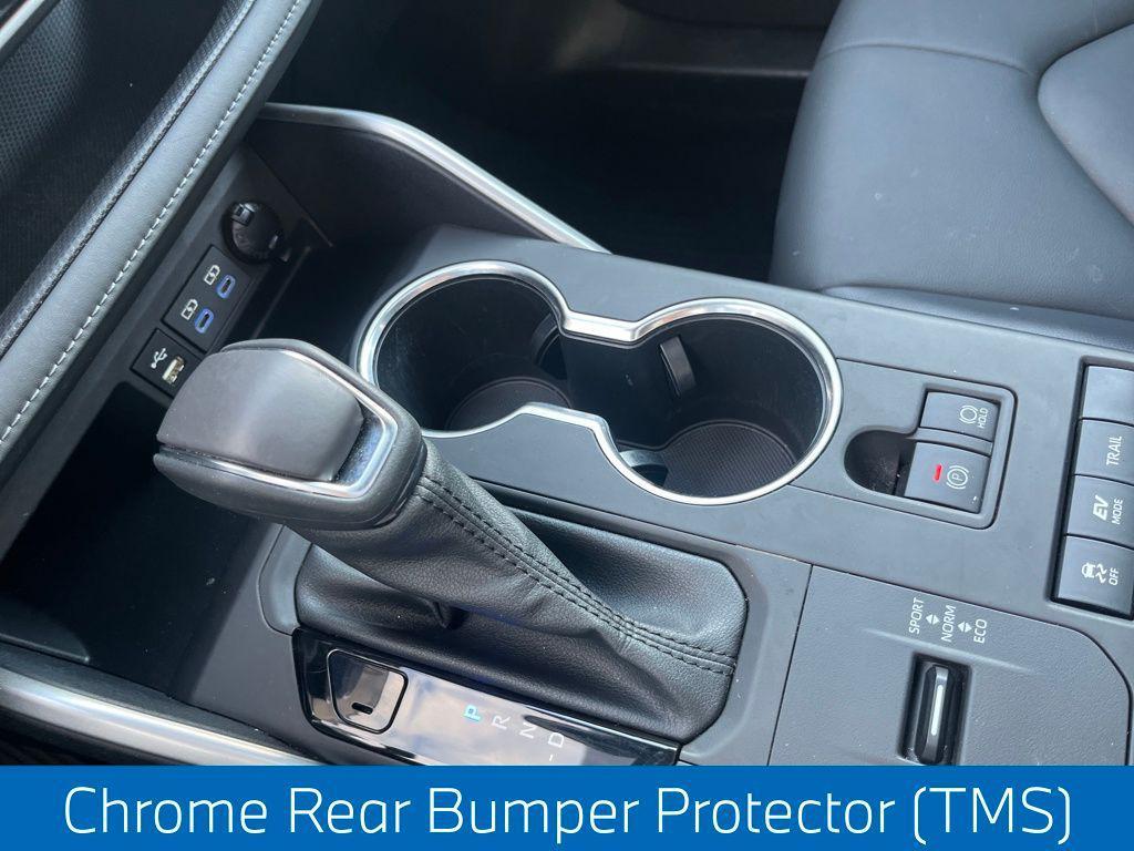 used 2022 Toyota Highlander Hybrid car, priced at $43,995