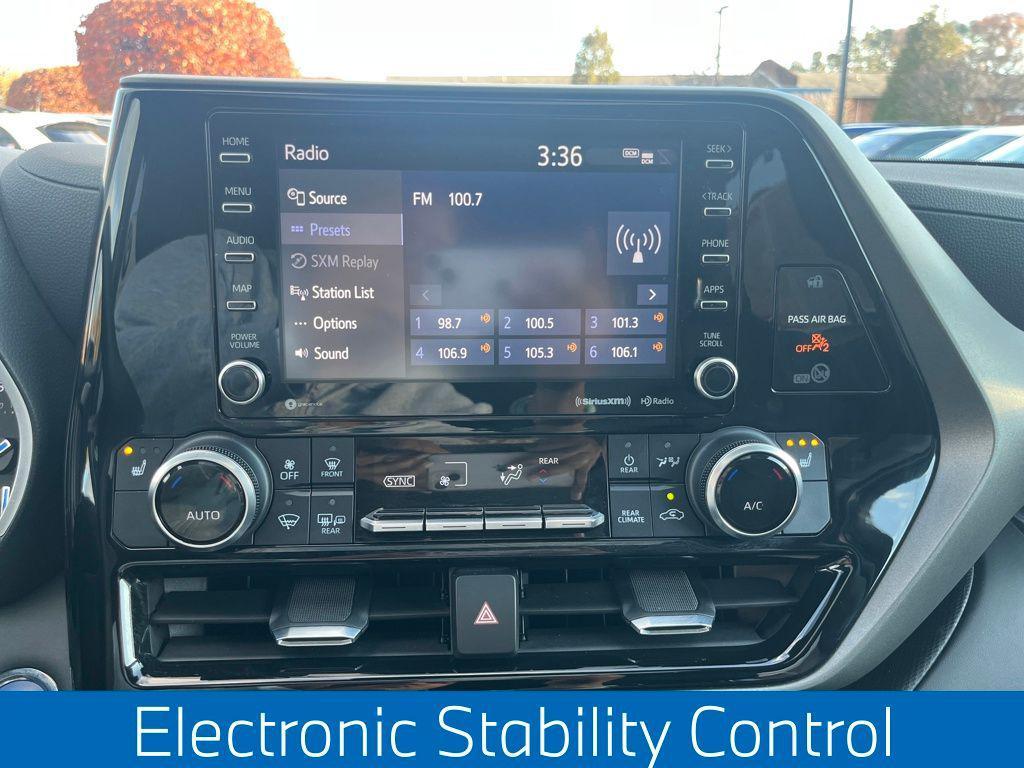 used 2022 Toyota Highlander Hybrid car, priced at $43,995