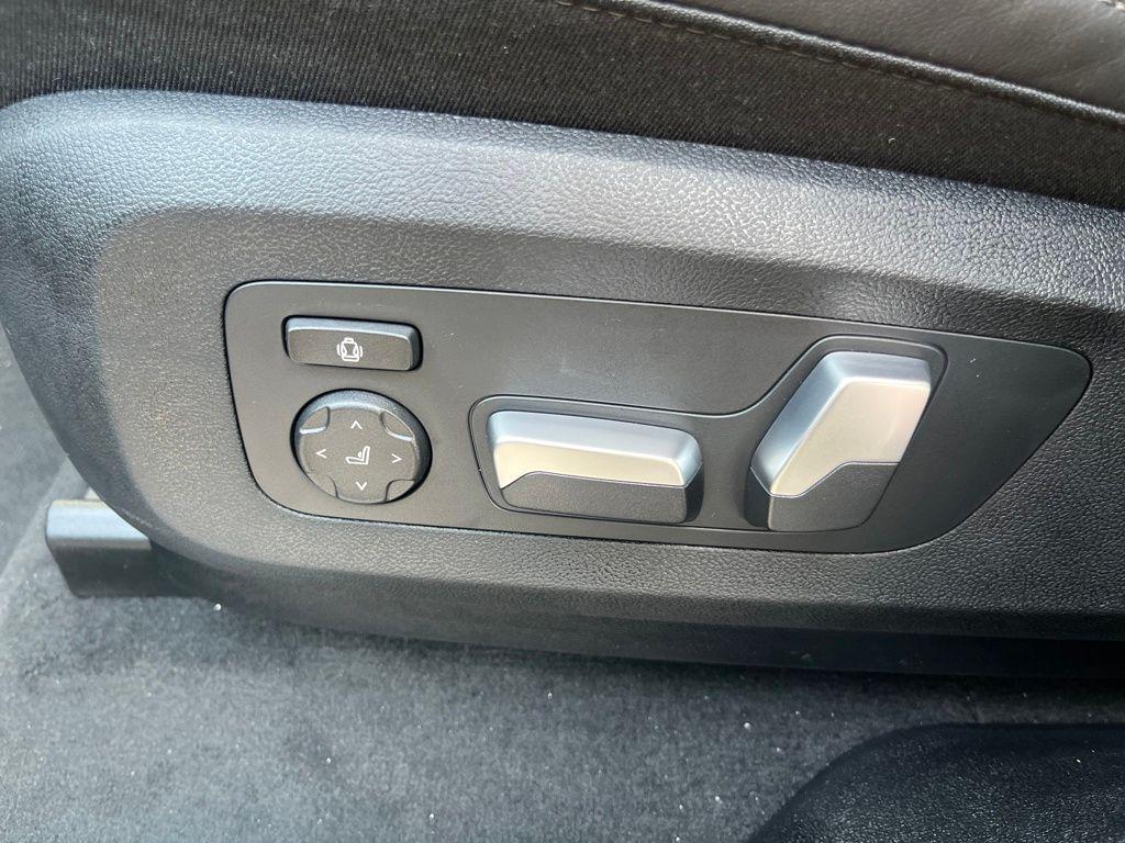 new 2026 BMW X6 car, priced at $87,550