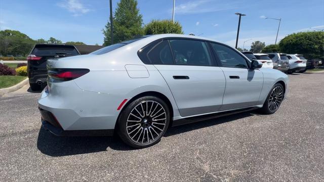 new 2025 BMW 760 car, priced at $132,625