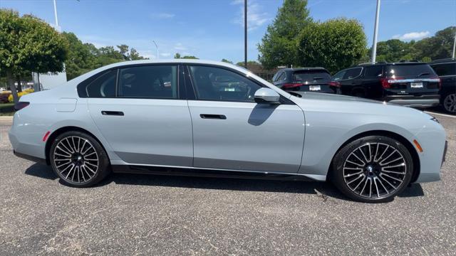 new 2025 BMW 760 car, priced at $132,625