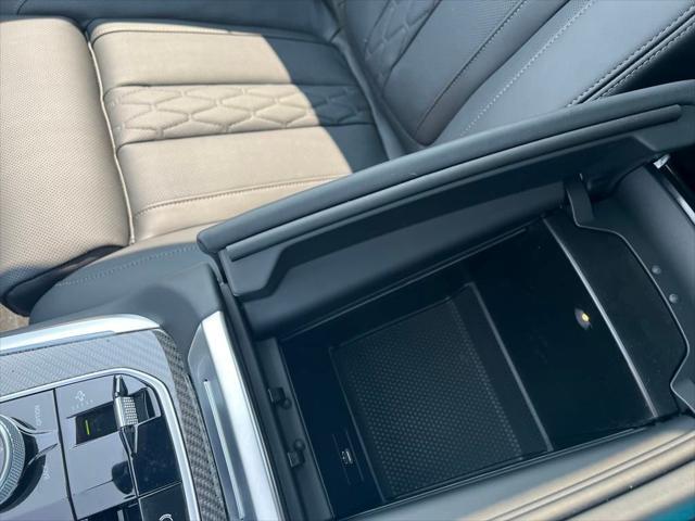 new 2026 BMW X7 car, priced at $121,430