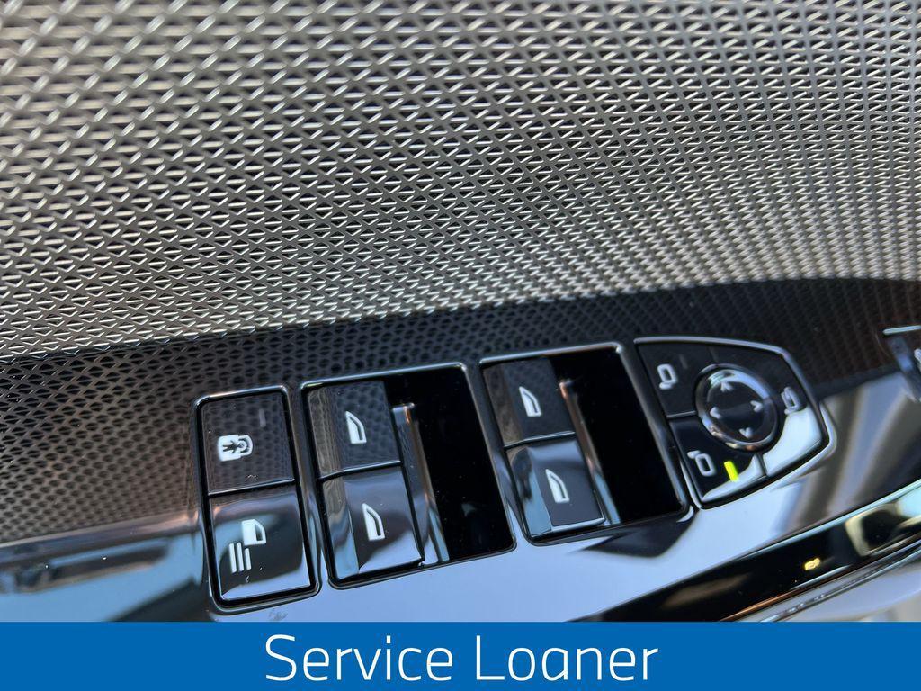 used 2025 BMW i7 car, priced at $99,527