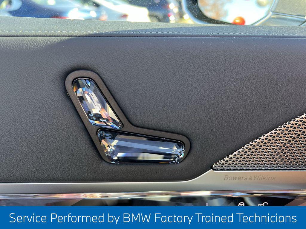 used 2025 BMW i7 car, priced at $99,527
