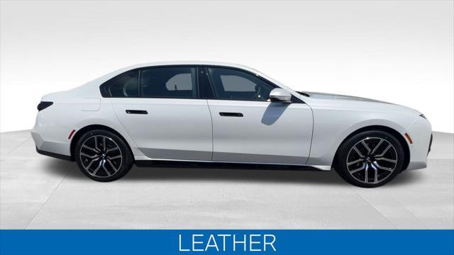 new 2025 BMW 760 car, priced at $131,925