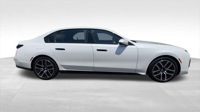 new 2025 BMW 760 car, priced at $131,925
