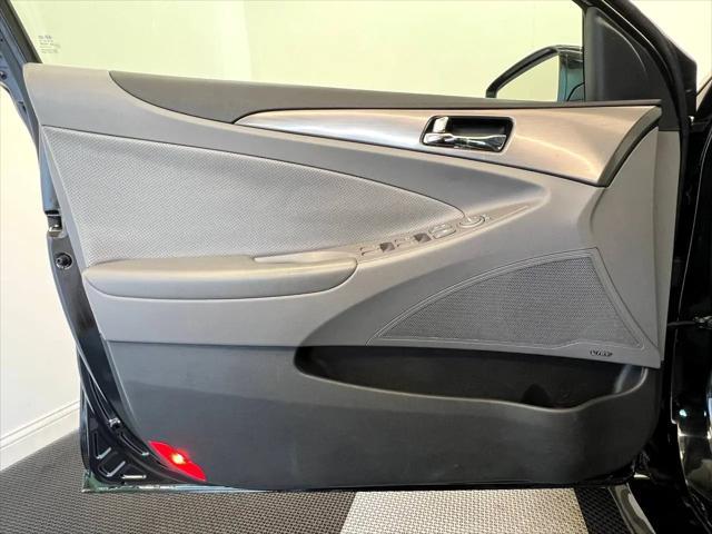 used 2015 Hyundai Sonata Hybrid car, priced at $8,590
