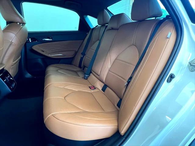 used 2020 Toyota Avalon Hybrid car, priced at $25,500