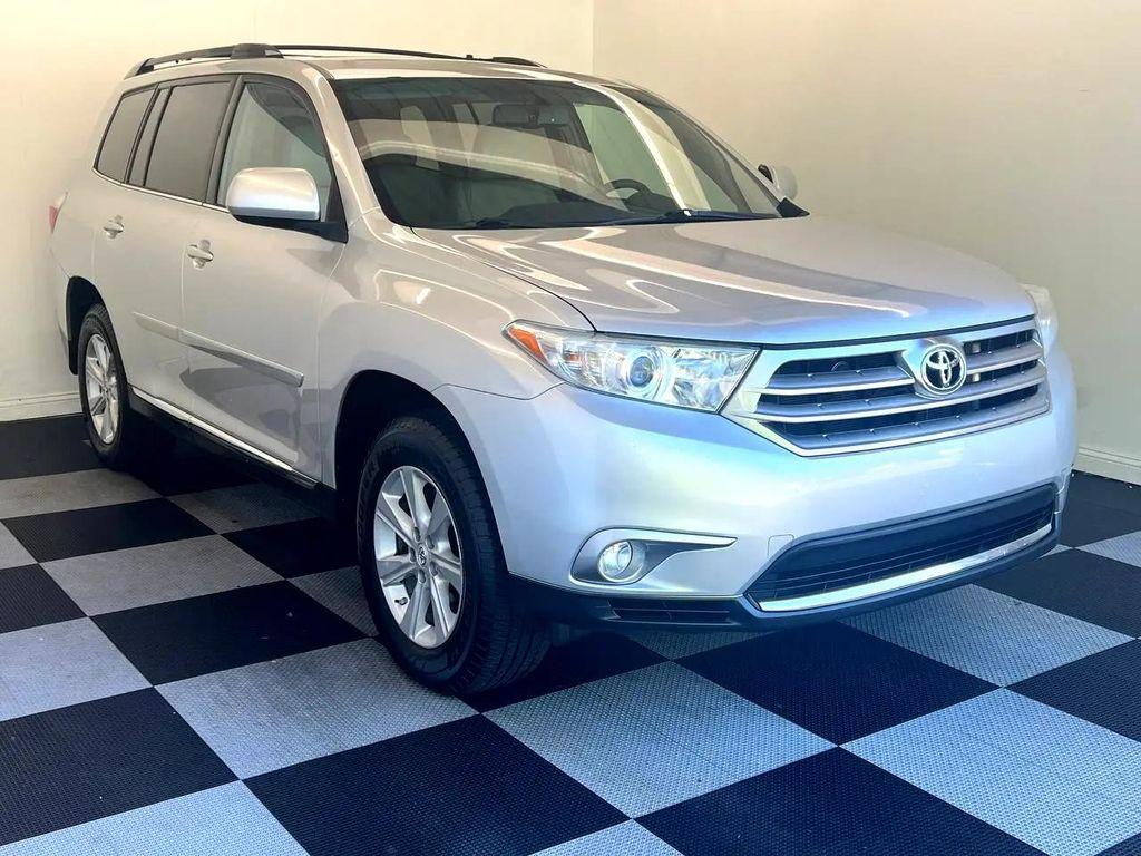 used 2013 Toyota Highlander car, priced at $12,900